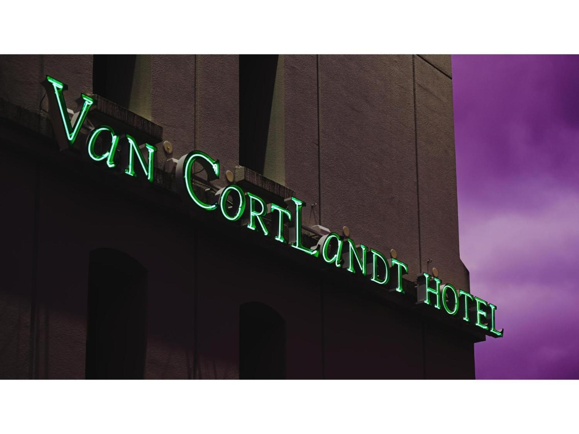 Van Cortlandt Hotel - Vacation Stay 17465V Aira Екстер'єр фото